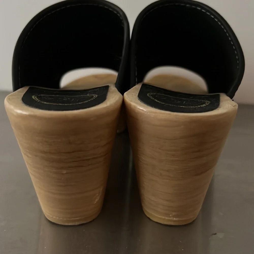 No 6 black leather mid- heel open toe clogs - Picture 4 of 12